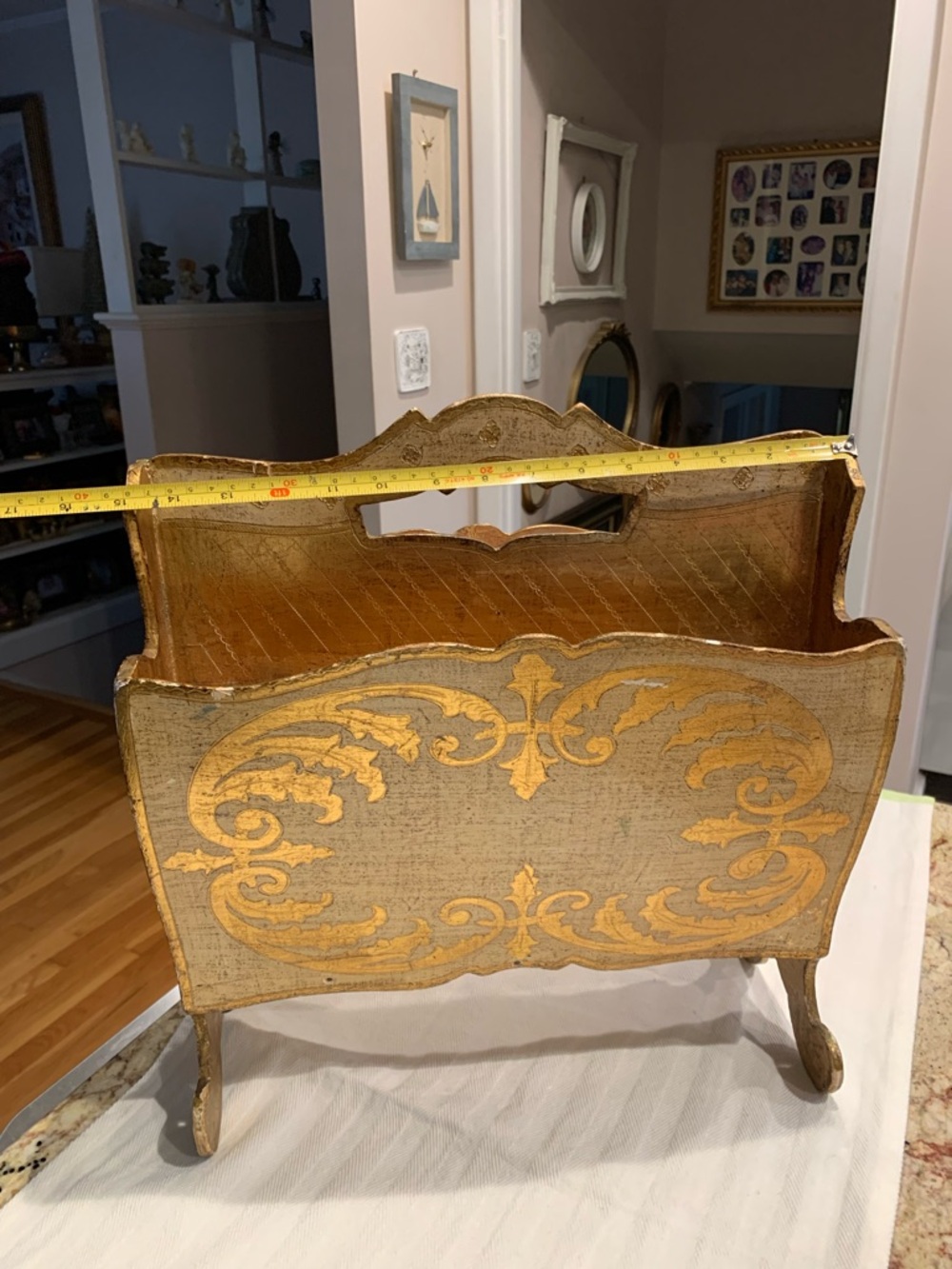 Vintage Italian Wooden Florentine Magazine Rack - Picture 9 of 11